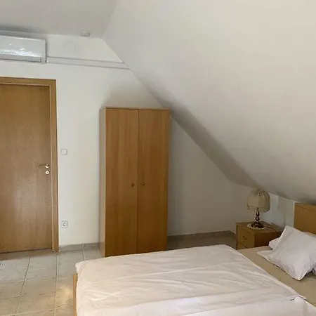 Sissy Apartment *